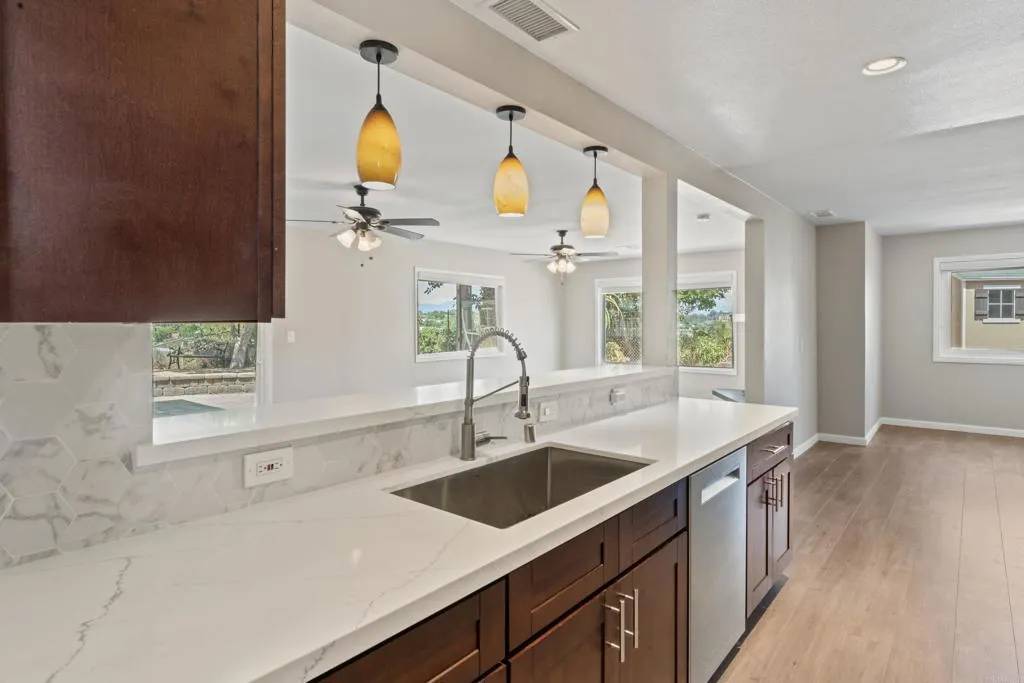 La Mesa, CA 91942,8195 Chaz PL