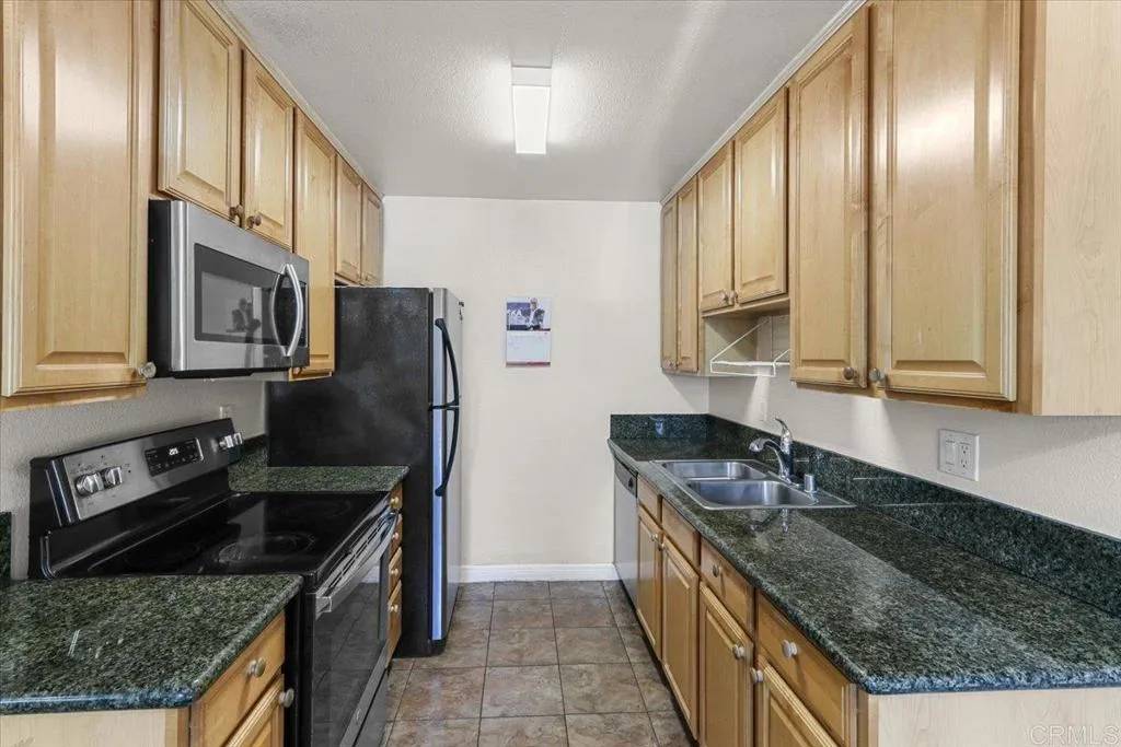 El Cajon, CA 92021,390 N 1st Street #23