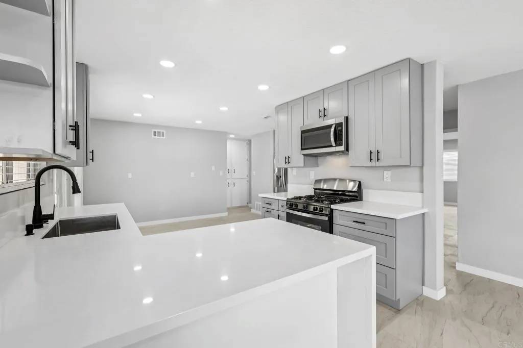 Lakeside, CA 92040,13132 Pam Lane