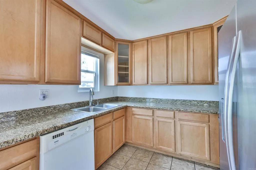 San Diego, CA 92115,6333 College Grove