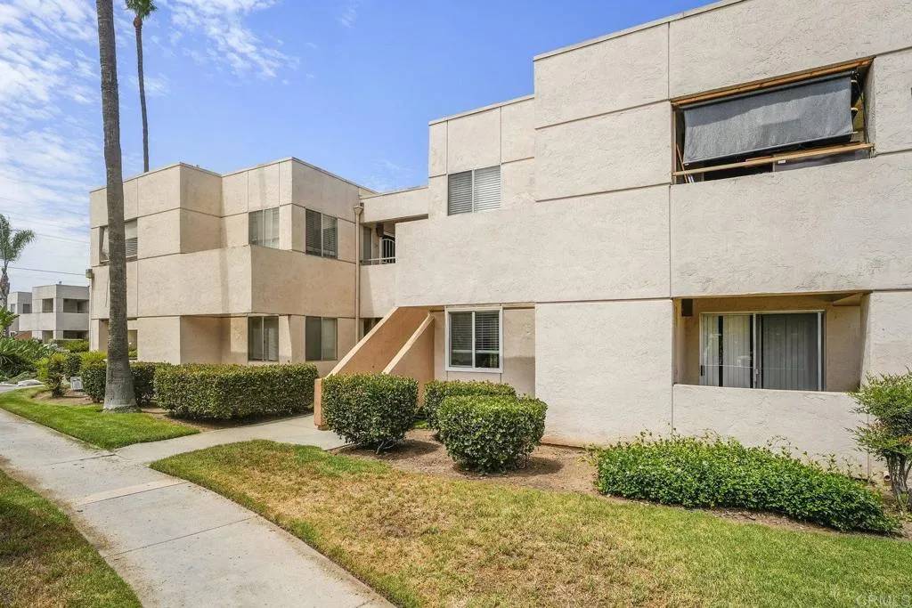 El Cajon, CA 92021,830 Broadway #18