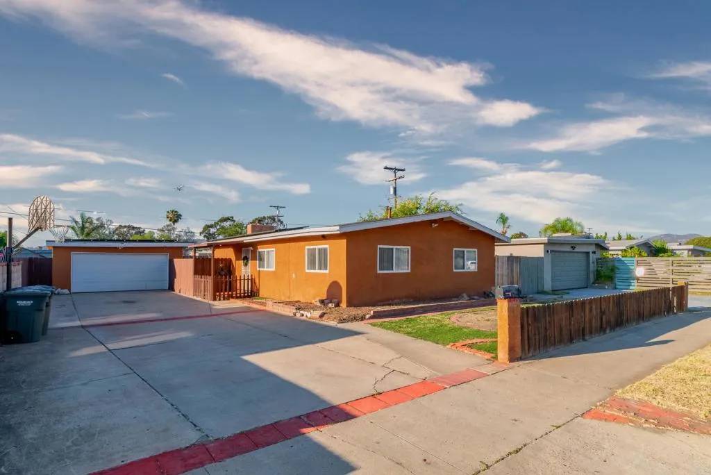 El Cajon, CA 92020,626 E Madison Avenue