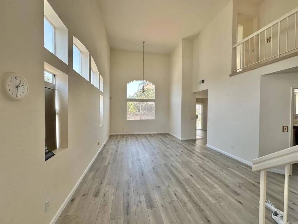 Chula Vista, CA 91910,579 Via La Paloma