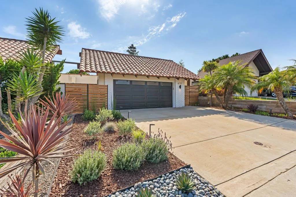 Carlsbad, CA 92009,6727 Corintia Street