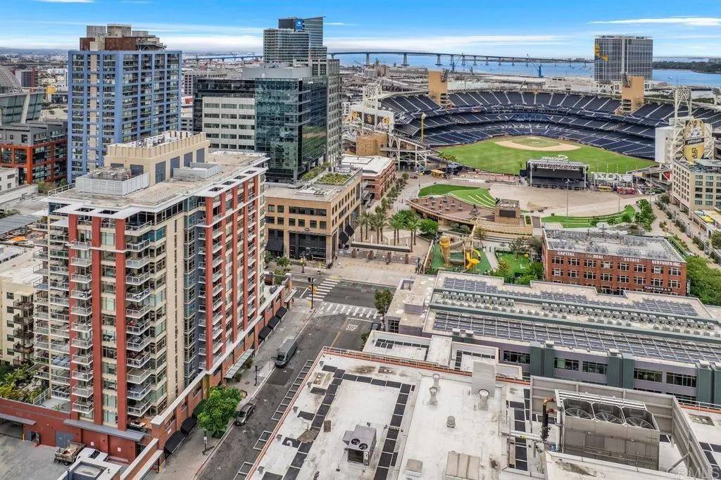 San Diego, CA 92101,427 9th Avenue #405