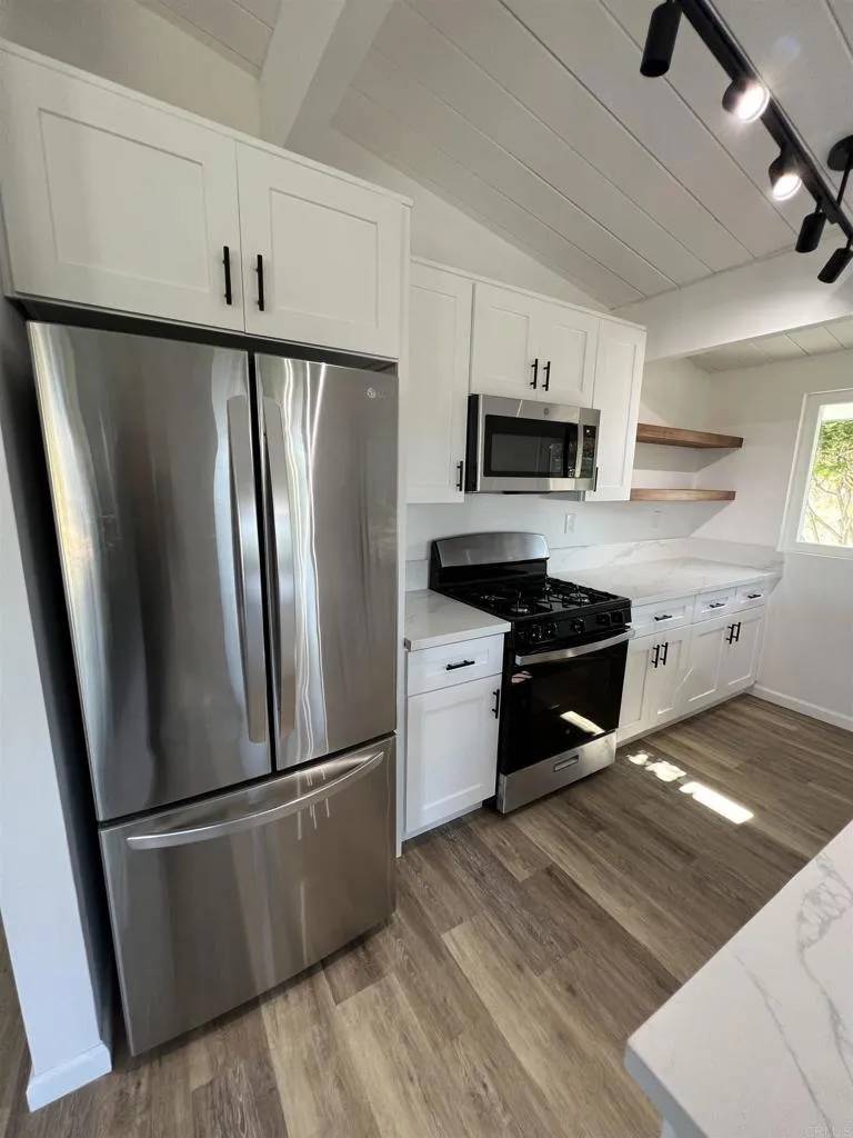 La Mesa, CA 91941,8529 Lemon Ave