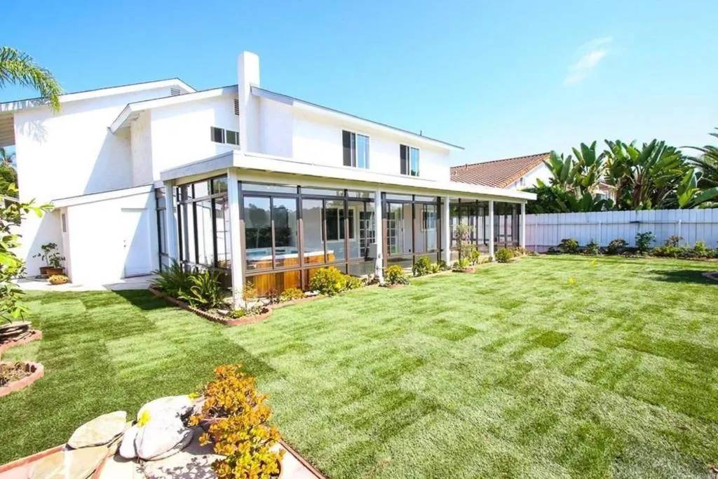 Encinitas, CA 92024,348 Avenida De Las Rosas