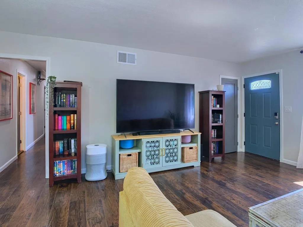 San Diego, CA 92114,6450 Duluth Ave