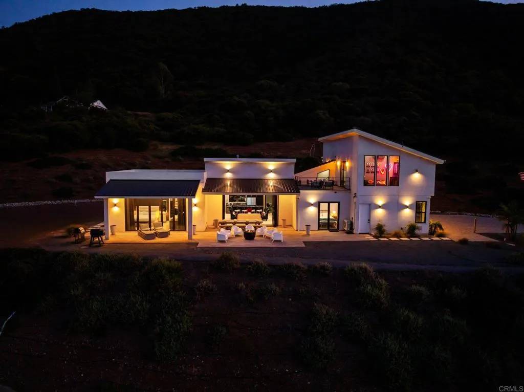 Murrieta, CA 92562,42950 Ivy Street