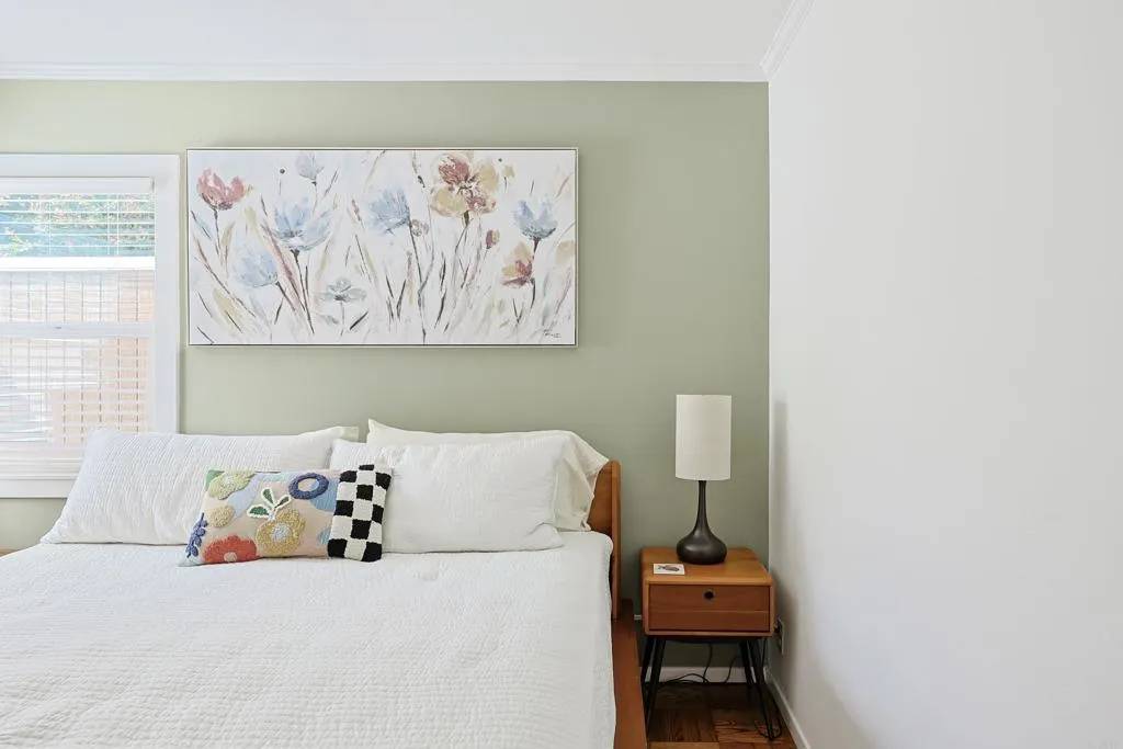 Coronado, CA 92118,518 5th Street