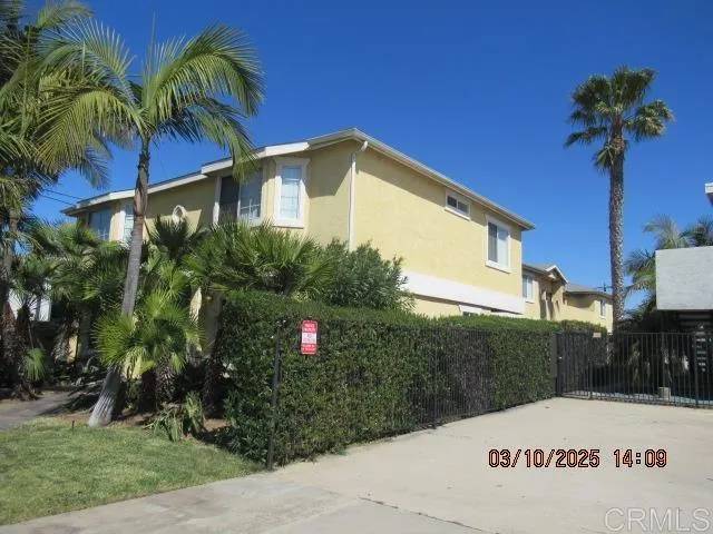 Imperial Beach, CA 91932,647 12Th Street