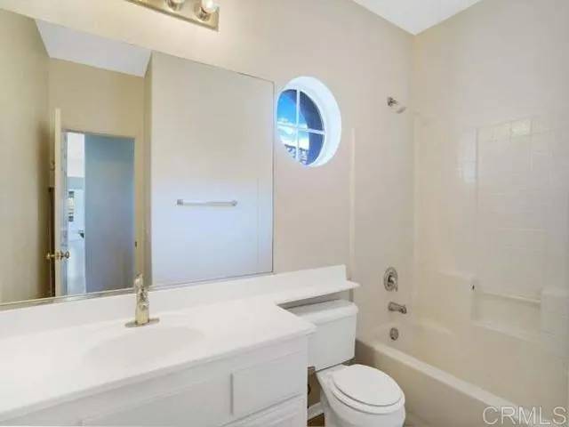 Chula Vista, CA 91915,2721 Castlehill Road #1