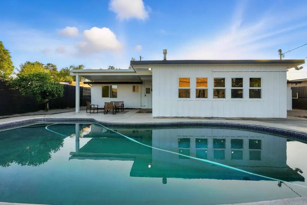 Lakeside, CA 92040,9927 Lindo Lake Place