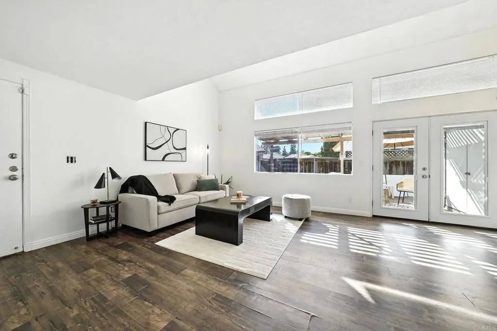 San Diego, CA 92139,2876 Casey Street #B