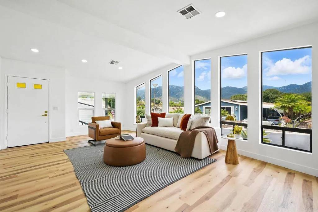 Escondido, CA 92026,8975 Lawrence Welk Drive #296