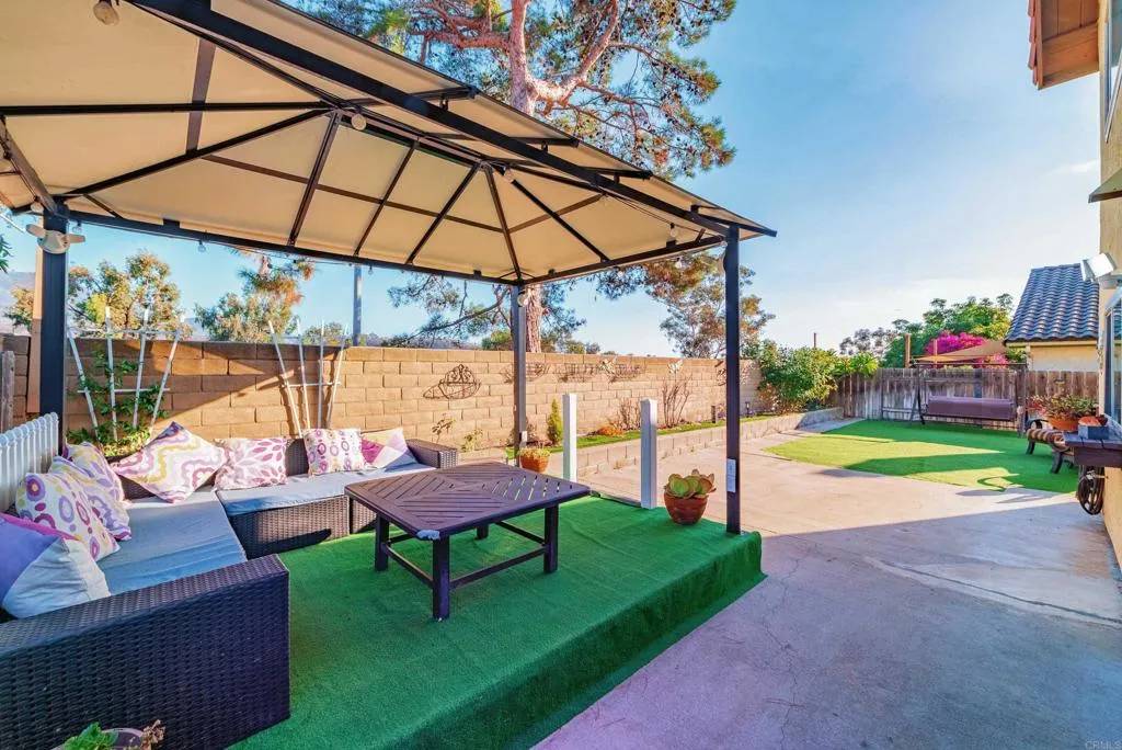 Spring Valley, CA 91978,10491 Moorpark Street