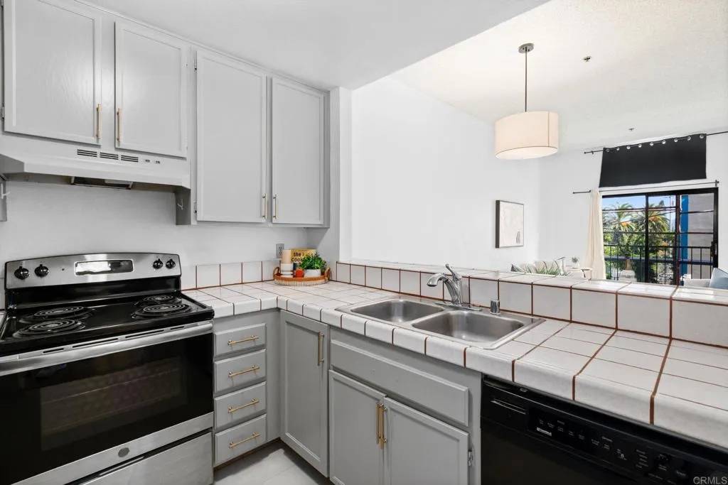 San Diego, CA 92115,5990 Dandridge Lane #198