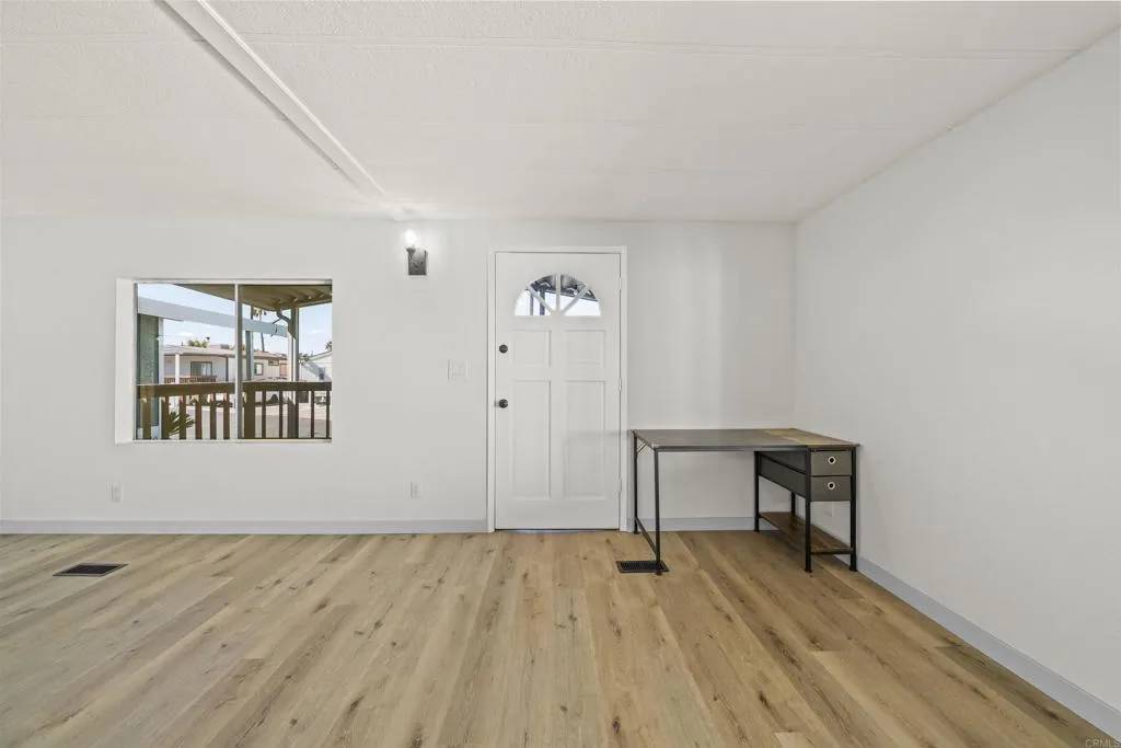 El Cajon, CA 92021,255 E Bradley #SPC 116