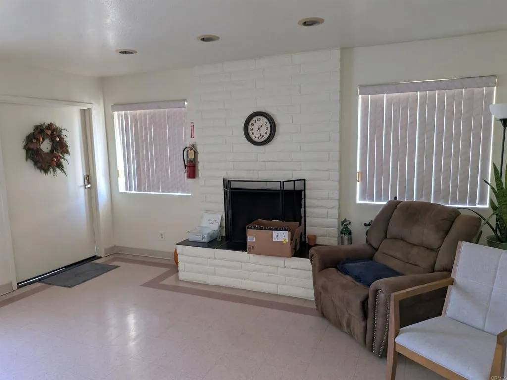 National City, CA 91950,2130 E 8TH ST