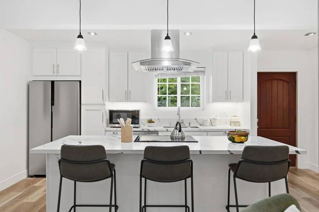 La Mesa, CA 91941,3370 Par Drive