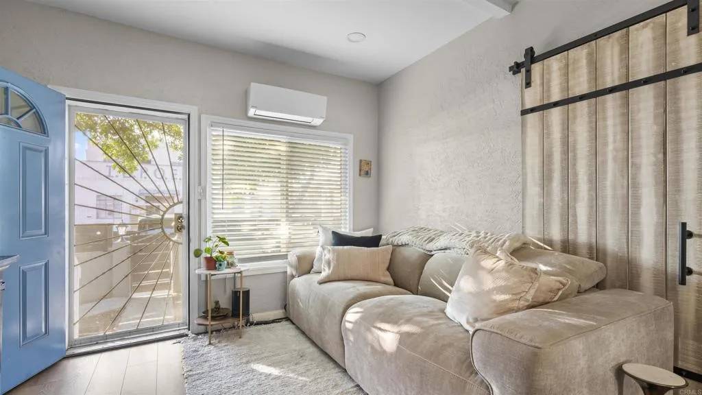 San Diego, CA 92102,5 Hensley Street