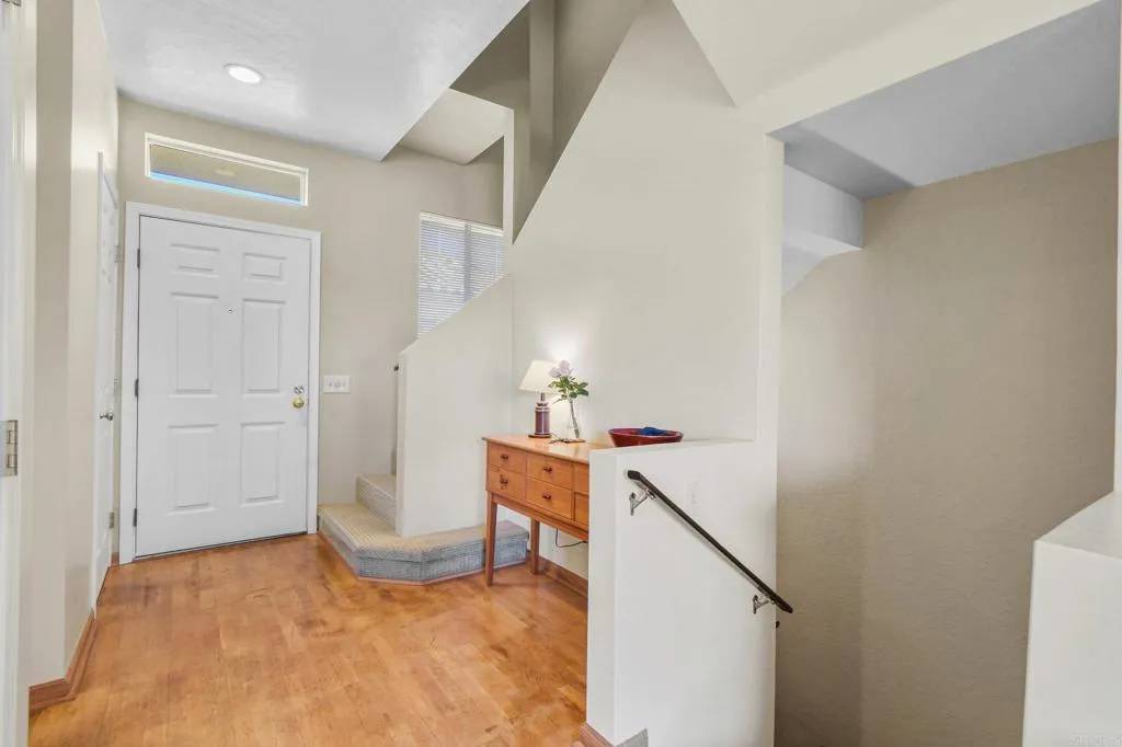 San Diego, CA 92124,6151 Calle Mariselda #302