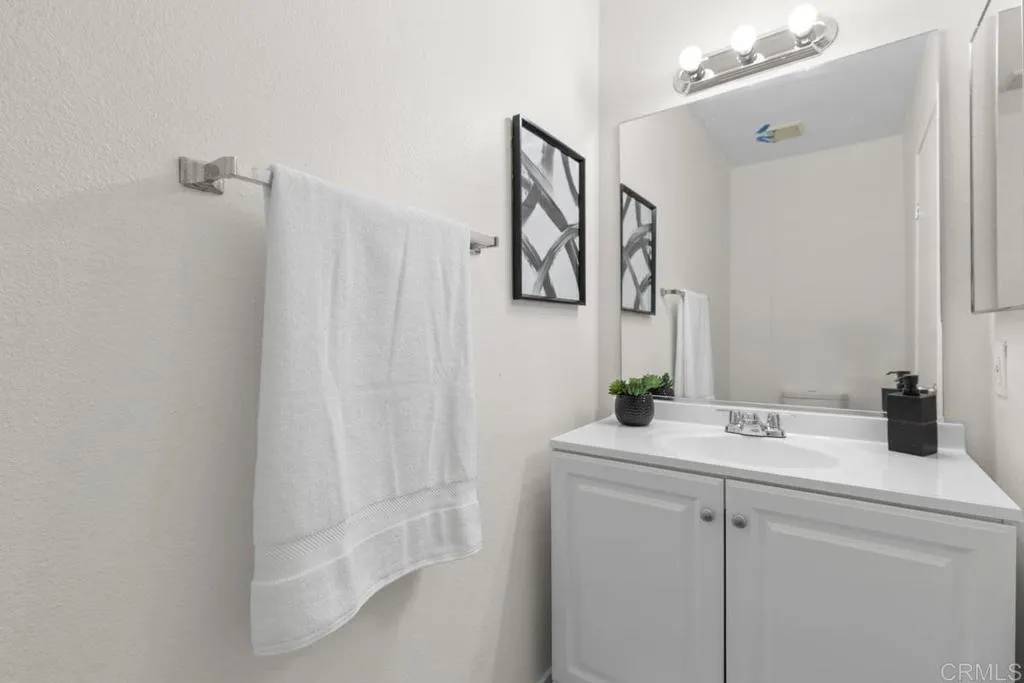 San Diego, CA 92124,5236 Guinda Court