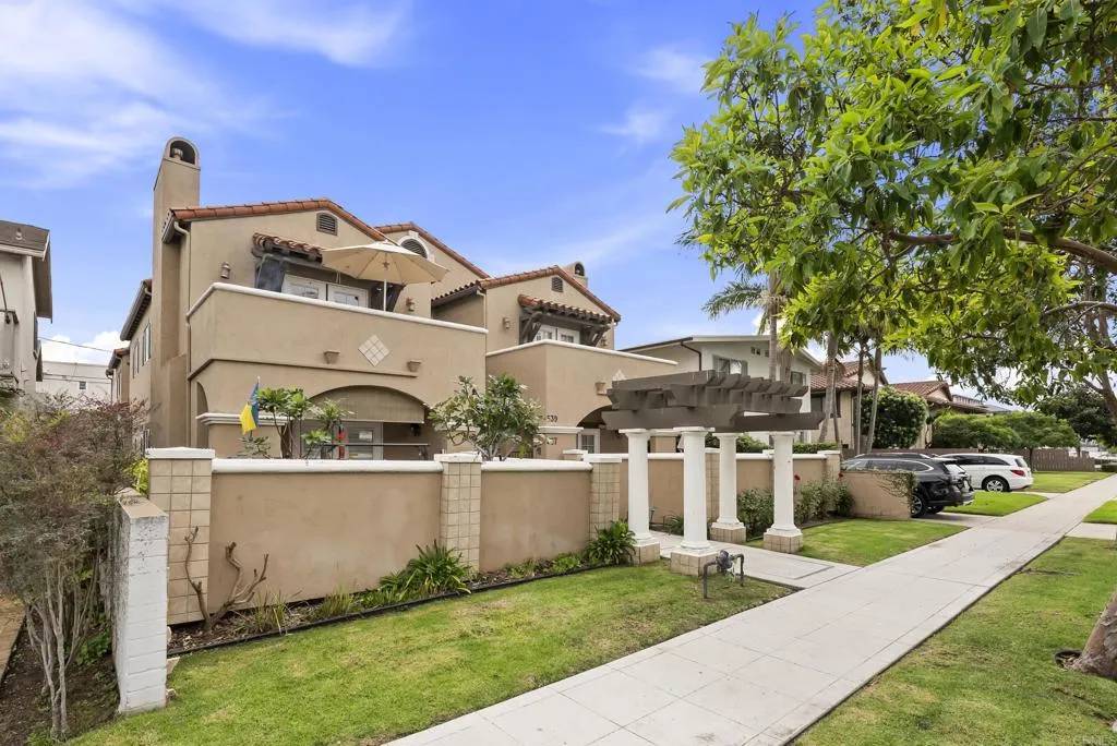 Coronado, CA 92118,535 F Avenue #4