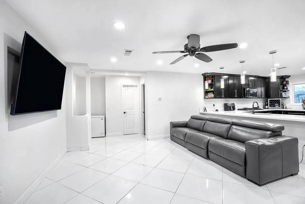 Chula Vista, CA 91911,1116 Second Avenue