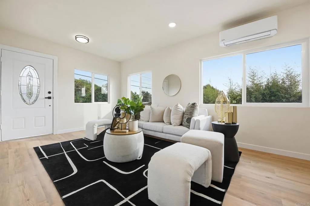 San Diego, CA 92102,228 36Th Street