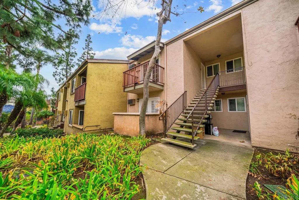 El Cajon, CA 92020,1280 W Main Street #15