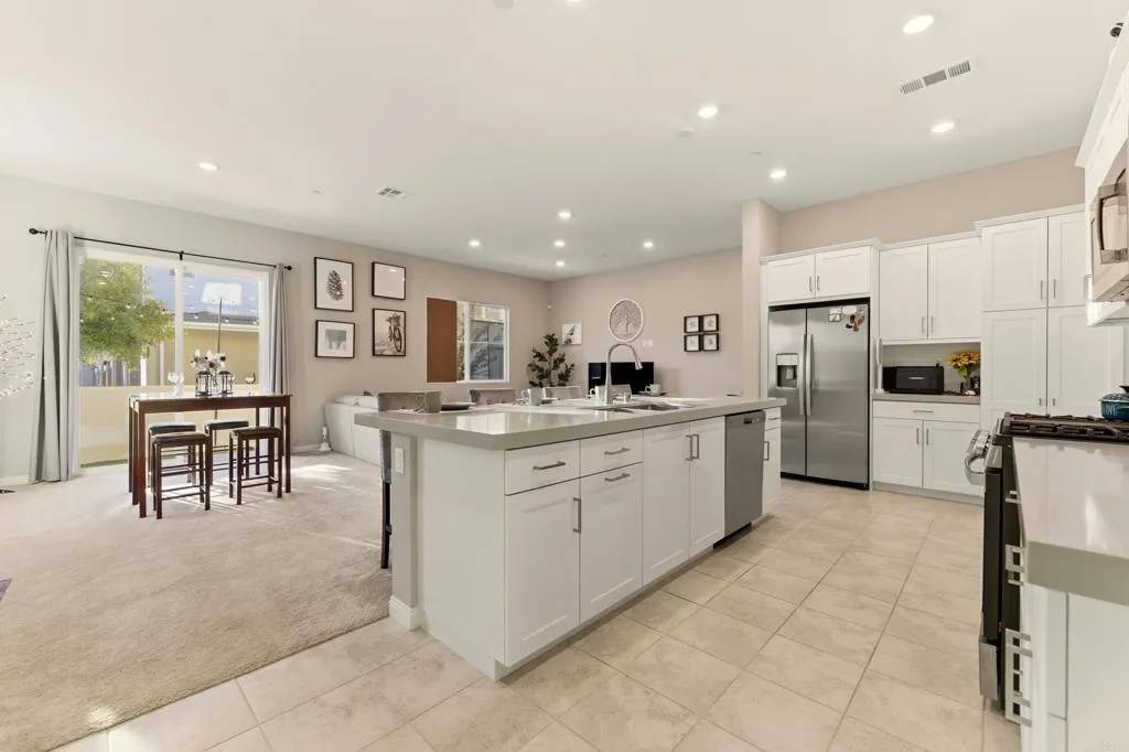 Chula Vista, CA 91913,2119 Bluestone Circle