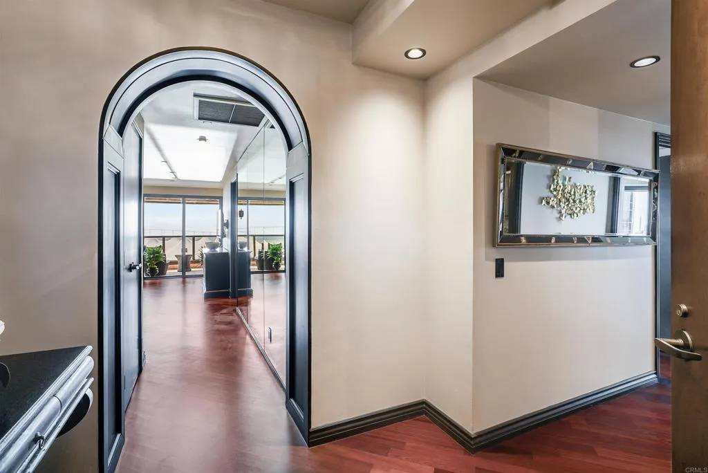 San Diego, CA 92101,200 Harbor Drive #1502