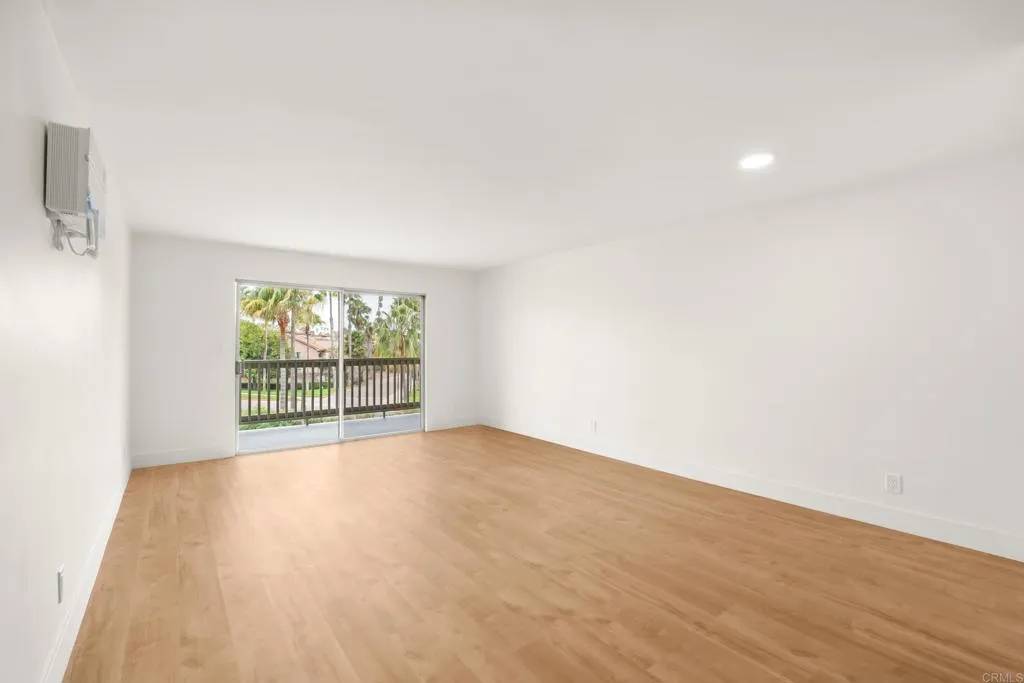 San Diego, CA 92107,4444 W Point Loma Boulevard #122