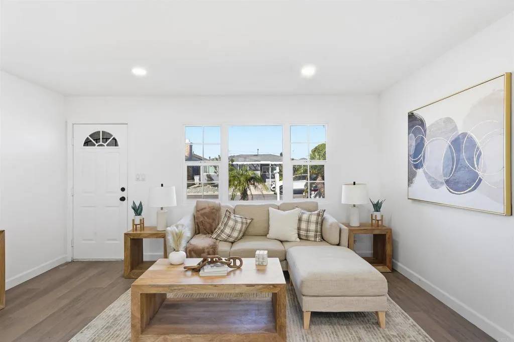 San Diego, CA 92110,1425 Morenci Street