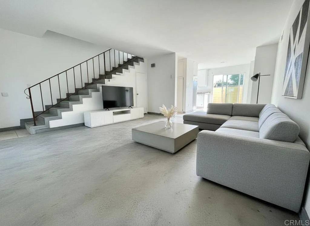 El Cajon, CA 92021,789 N Mollision #2