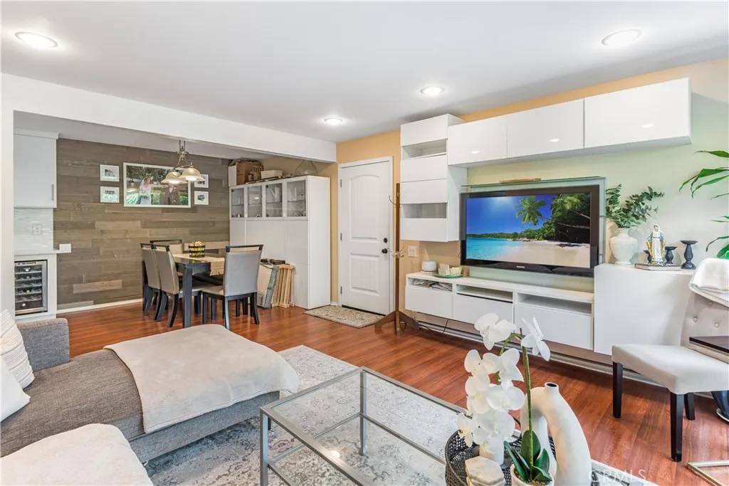 San Pedro, CA 90732,312 S Miraleste Drive #100