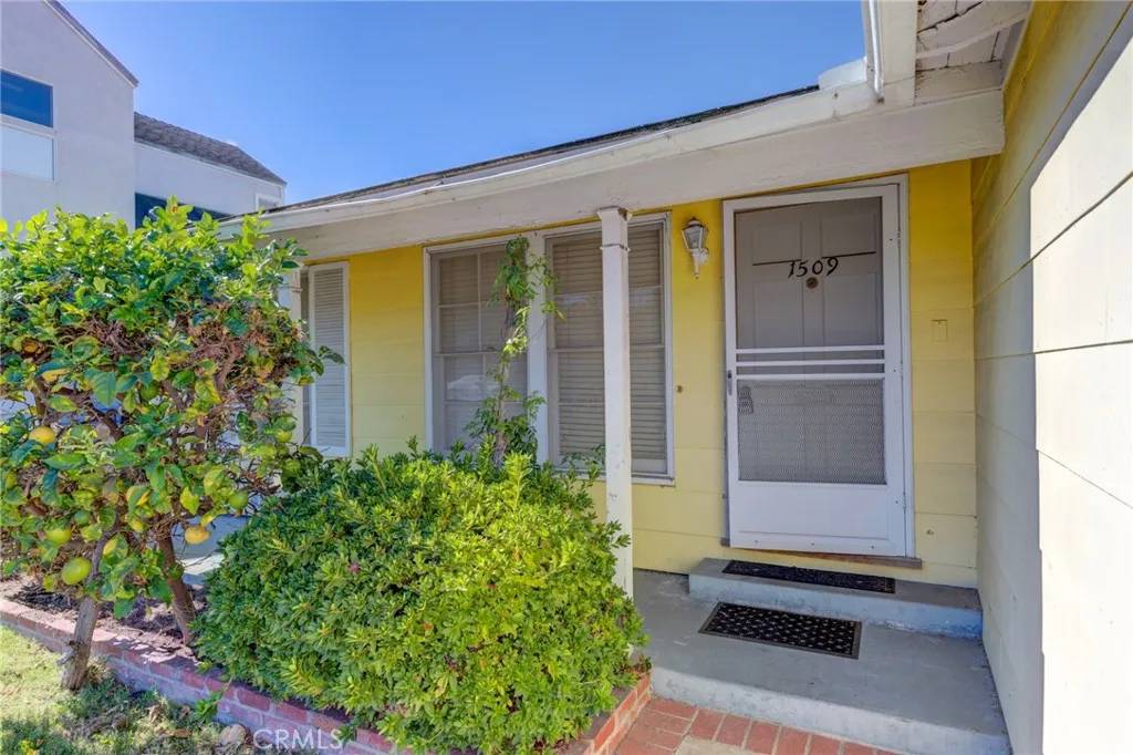 Manhattan Beach, CA 90266,1509 Chestnut Avenue