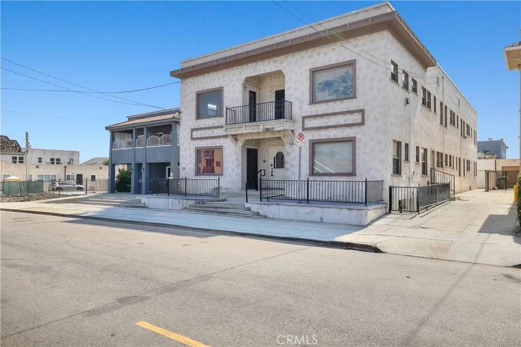 San Pedro, CA 90731,675 W 11th Street