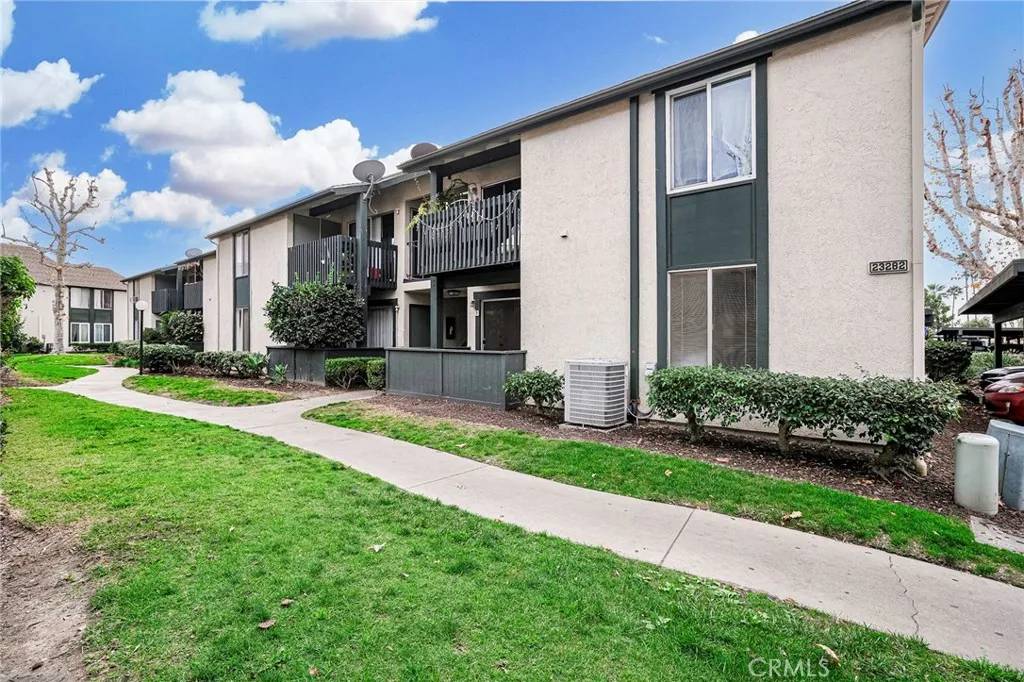 Lake Forest, CA 92630,23282 Orange Avenue #7