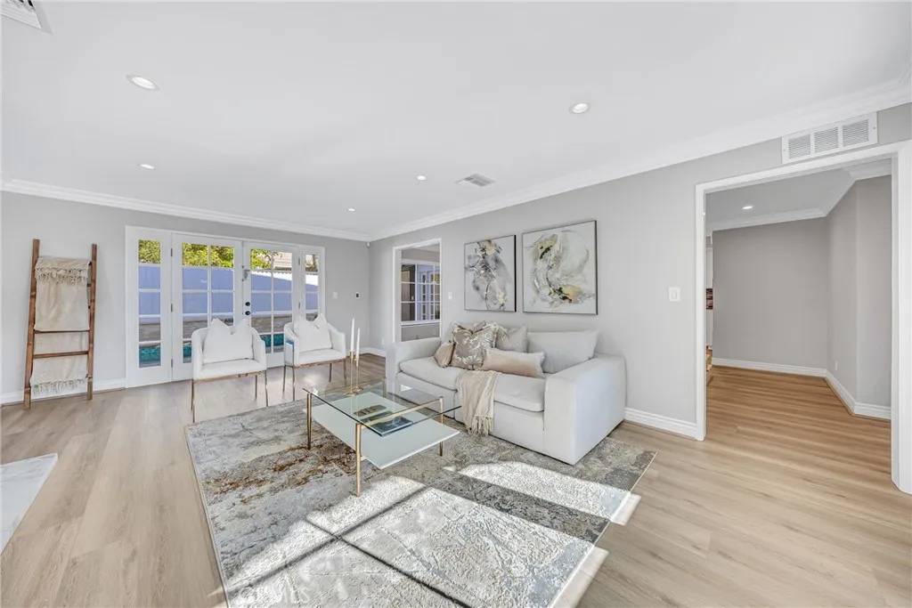 Palos Verdes Estates, CA 90274,3024 Via Rivera