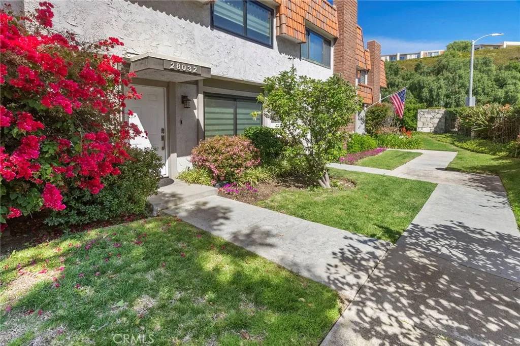 Rancho Palos Verdes, CA 90275,28032 Ridgebrook Court