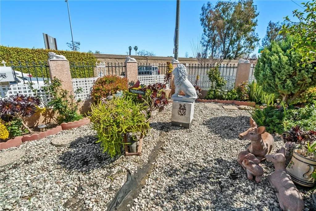 Hawthorne, CA 90250,3830 W 118th Street