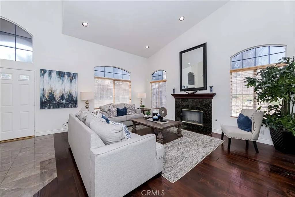 Whittier, CA 90601,821 Basetdale Avenue