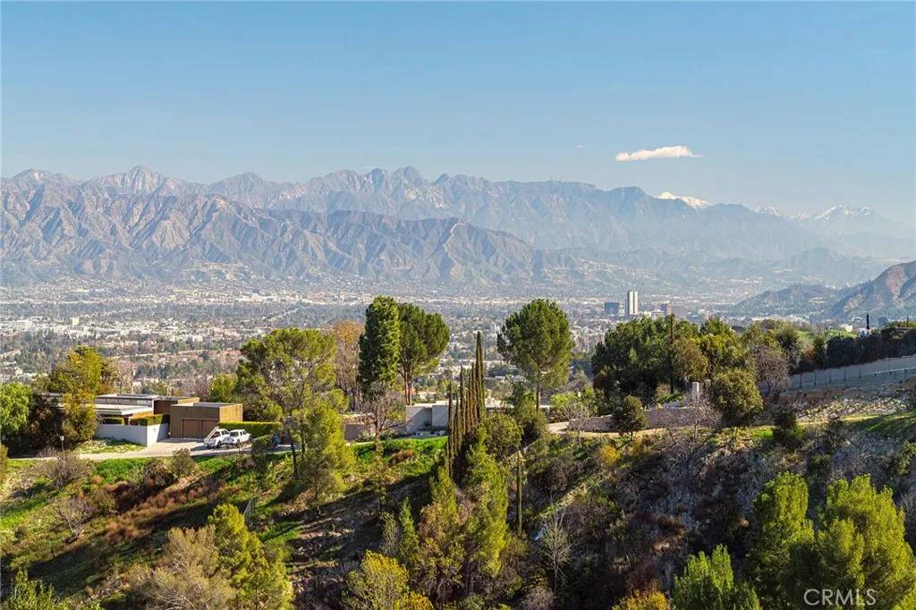 Los Angeles, CA 90210,13741 Mulholland Drive