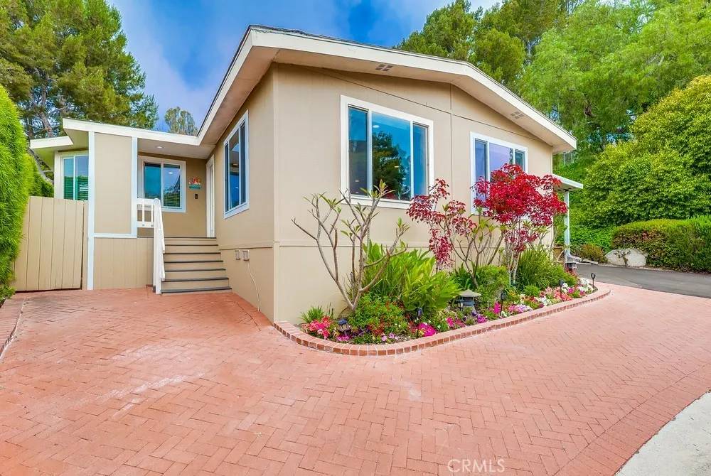 San Pedro, CA 90732,2275 25TH West #101