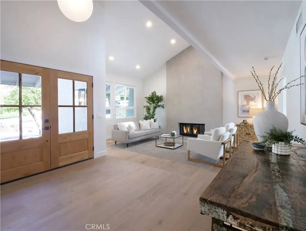 Palos Verdes Peninsula, CA 90274,26633 Academy Drive