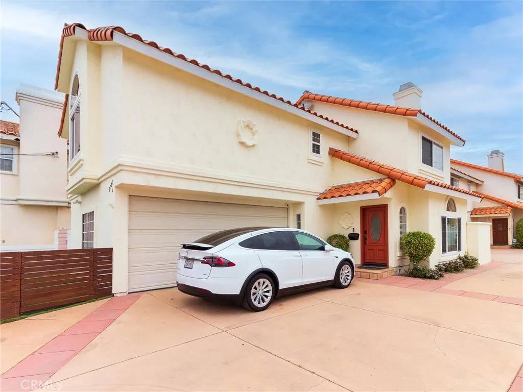 Redondo Beach, CA 90278,2703 Huntington Lane #A
