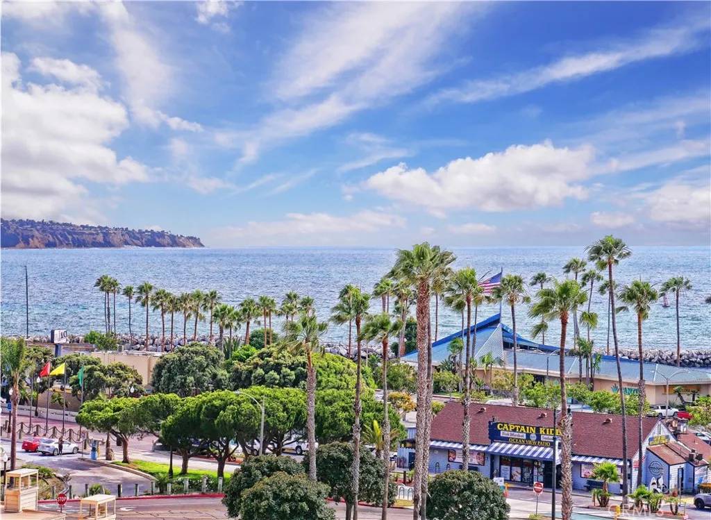 Redondo Beach, CA 90277,110 The Village #507