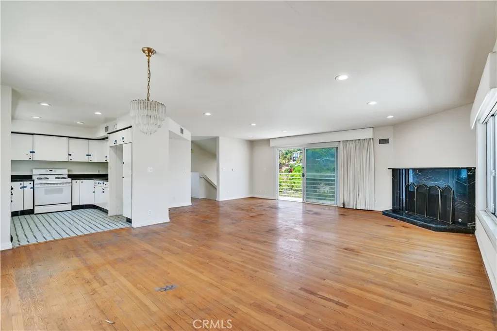 Los Angeles, CA 90065,728 Quail Drive